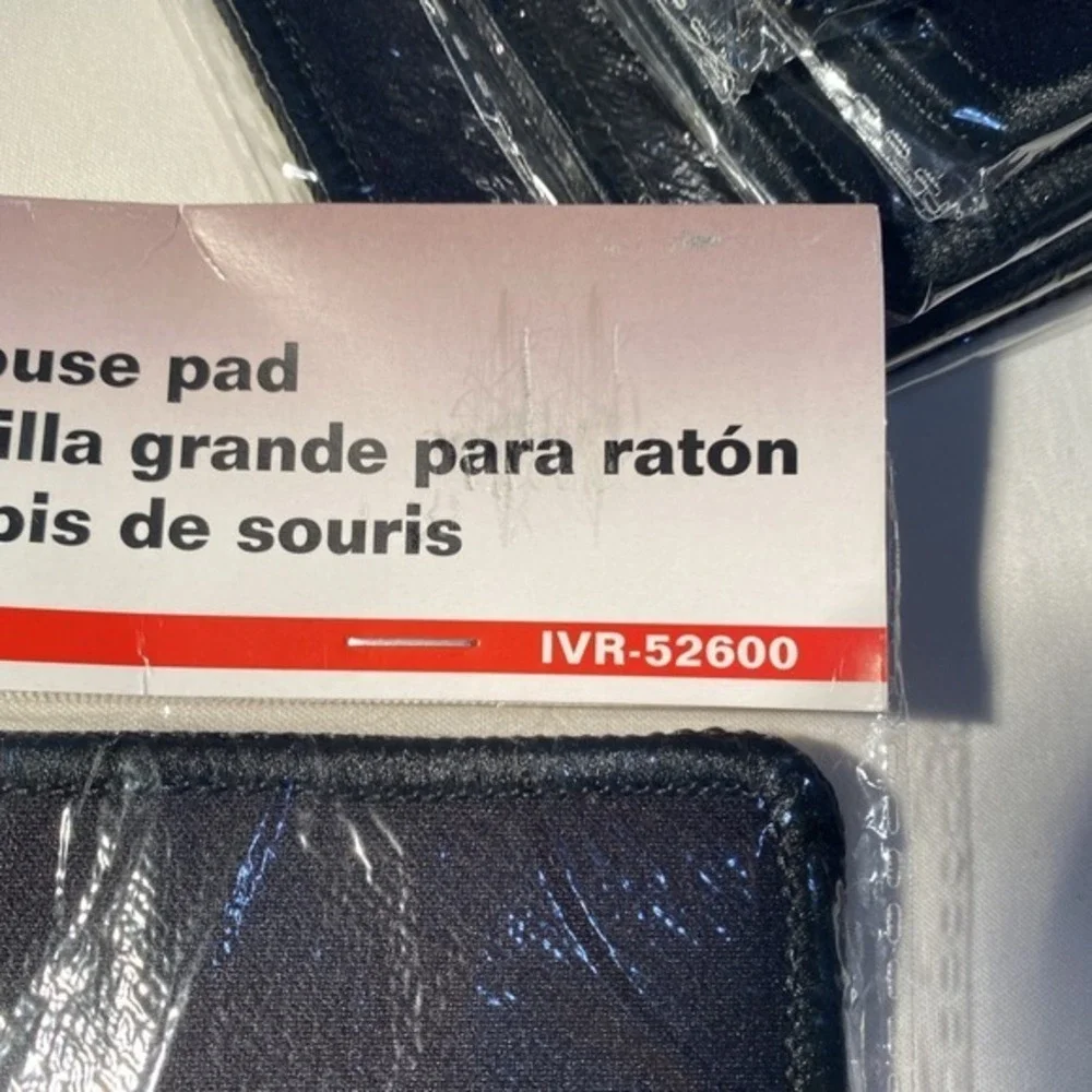 Innovera IVR52600Large Mouse Pad, Nonskid Base, 9 7/8 X 11 7/8 X 1/8, Black 3695